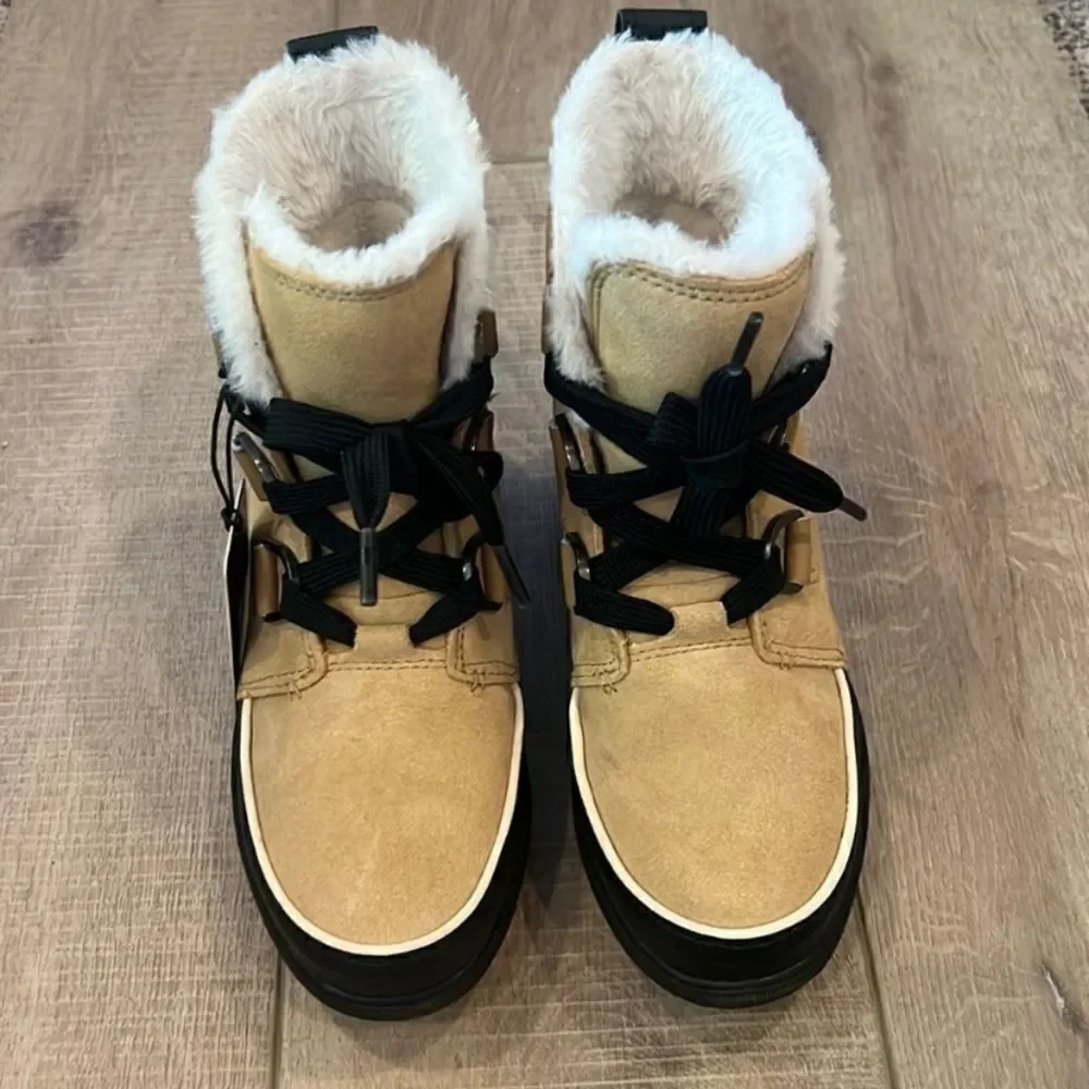 Sorel Tivoli Waterproof Boots with 100g Insulation in Curry Leather US 6